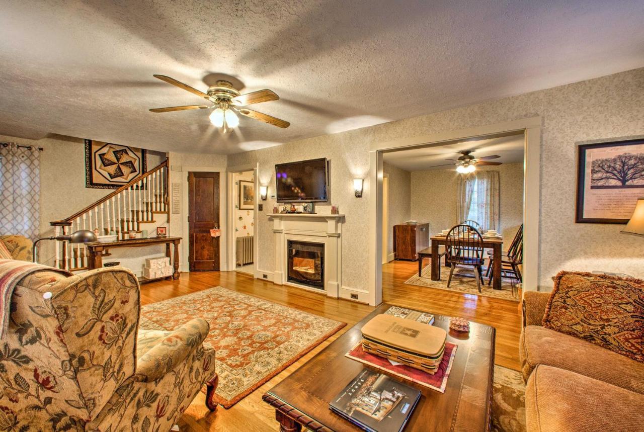 Whimsical Lancaster House With Porch Near Amish Farm Villa Bagian luar foto